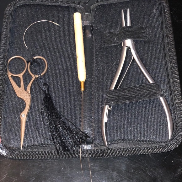 Laced Hair extensions tool kit, thread, and beads - Picture 3 of 3